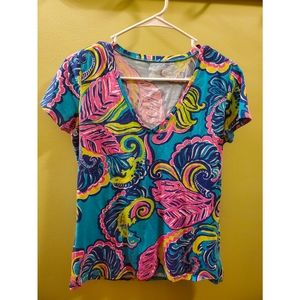 Lilly Pulitzer t shirt